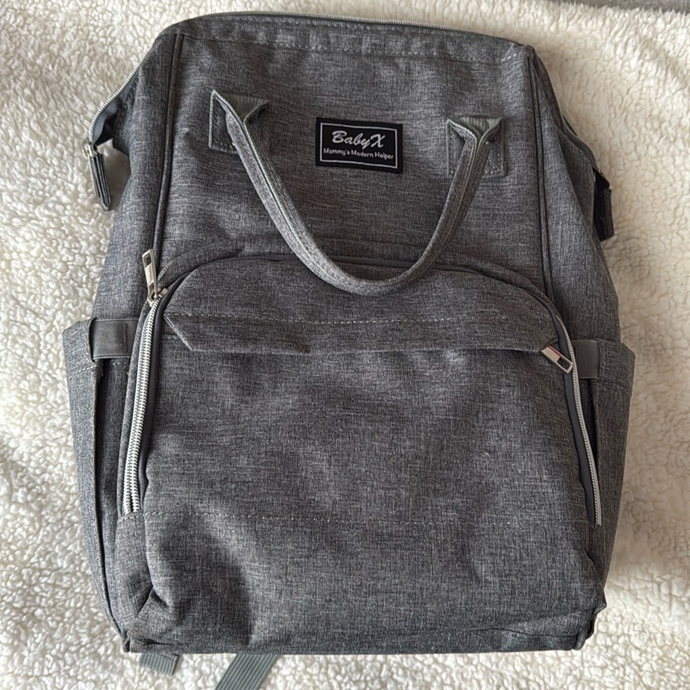 Baby x mommy’s modern helper bag